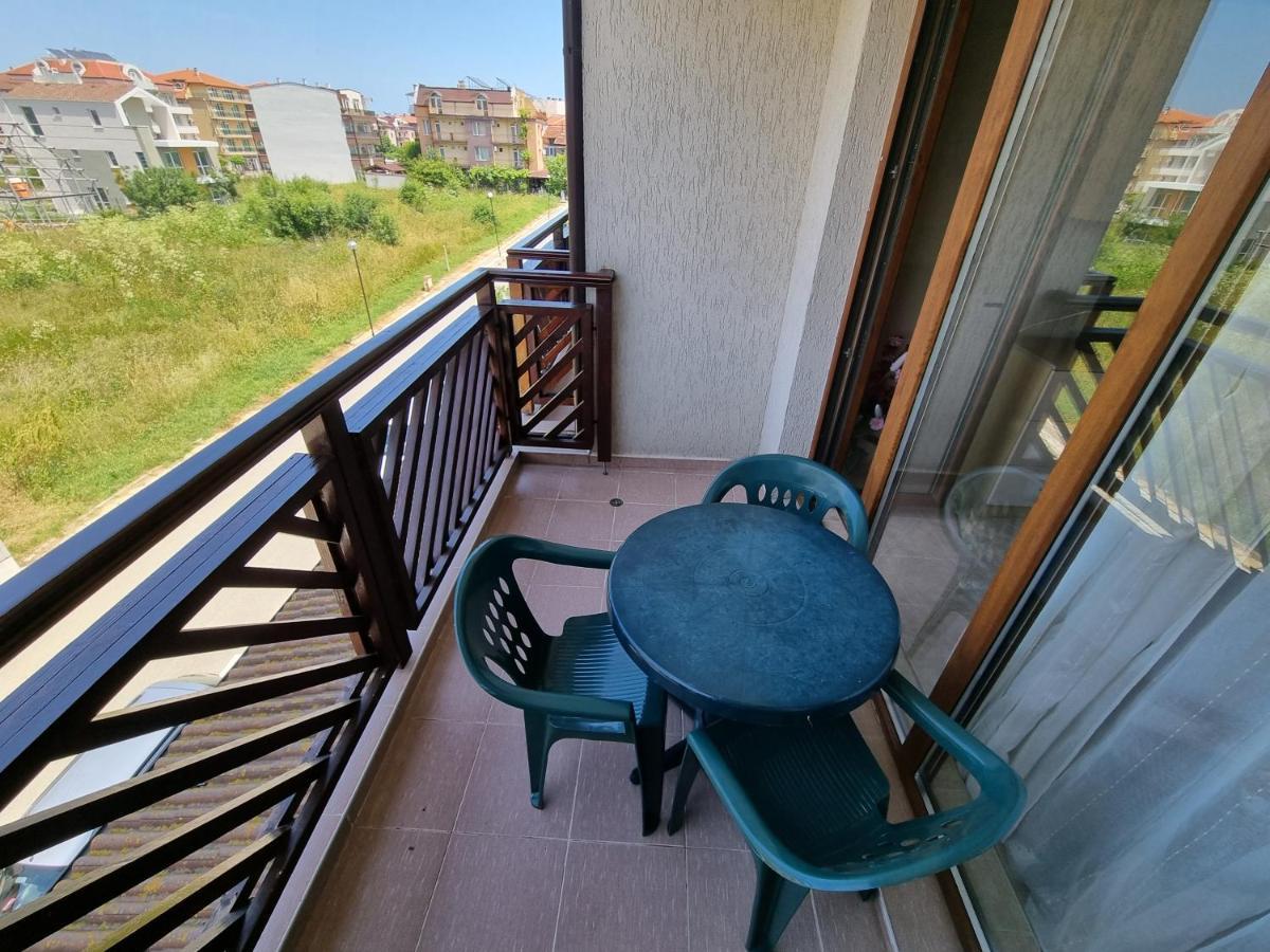 Apartments Primorsko Exterior photo